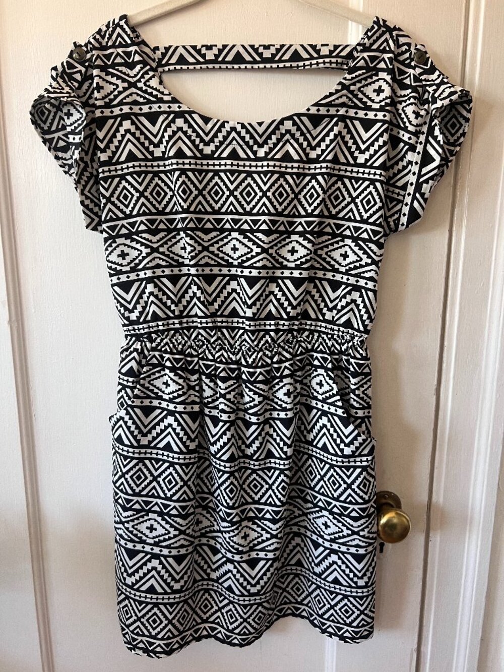 Lush geomotric black & white dress with pockets